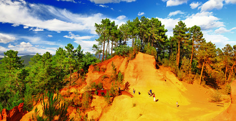 Red Cliffs in Roussillon, Provence, France - obrazy, fototapety, plakaty