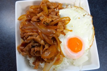 生姜焼き丼