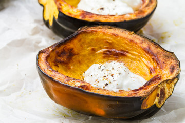 Acorn squash with sour cream