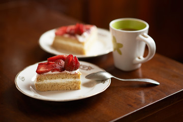 sponge cake decorated with strawberries