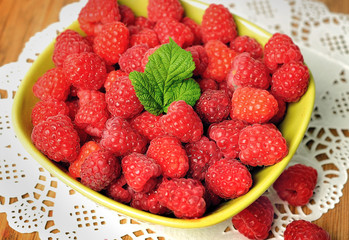 Bowl with raspberry