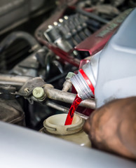 Hand pouring transmission fluid