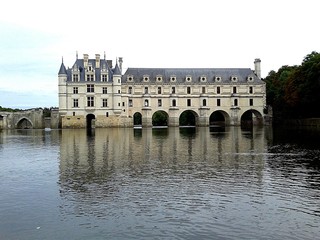 El castillo sobre el rio