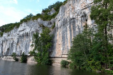 Falaises dans le Lot