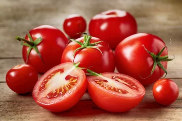 Fotobehang Verse rode tomaten © Mara Zemgaliete