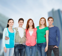 Obraz premium group of smiling students standing