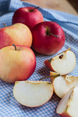 apples on the table