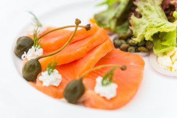 Smoked salmon salad