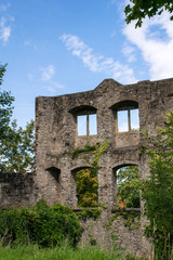 Fototapeta na wymiar Ruine einer alten Burg