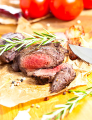 Saftiges steak fleisch auf dem Tisch