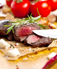 Saftiges steak fleisch auf dem Tisch