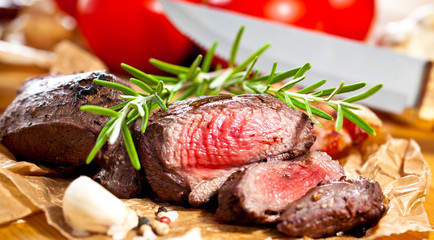 Saftiges steak fleisch auf dem Tisch