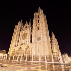Fototapeta na wymiar Leon cathedral at night, Leon, Spain.