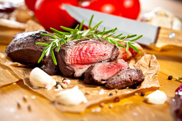 Saftiges steak fleisch auf dem Tisch