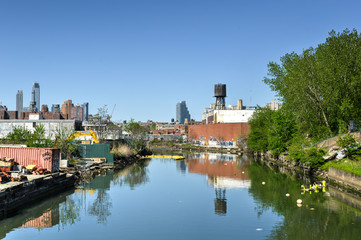 Fototapeta na wymiar Gowanus Canal, Brooklyn, NY