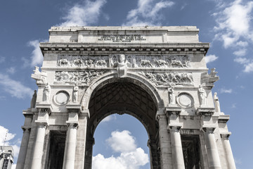 Fototapeta na wymiar Arco della Vittoria - Genova