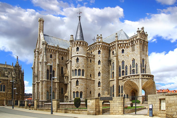Episcopal Palace, Astorga - 69360736