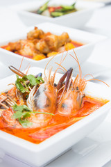 tom yum soup