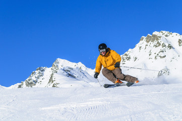 Skispass auf der Piste