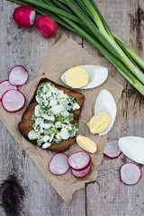 vegetable salad on bread