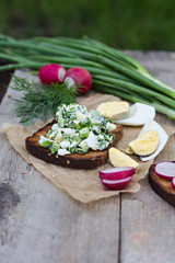 vegetable salad on bread