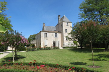 Fototapeta na wymiar Charente-Maritime - St-Dizan du Gua Château de Beaulon