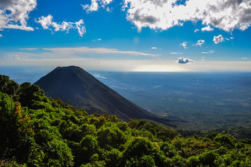 Izalco Volcano from Cerro Verde National Park, El Salvador - obrazy, fototapety, plakaty
