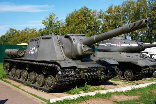 Soviet anti tank self-propelled unit SU-152