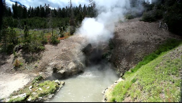 Dragon's Mouth, Mud Volcano Pool, Yellowstone National Park, WY,