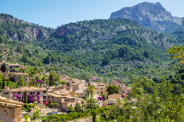 Fototapeta na wymiar Fornalutx village on Majorca