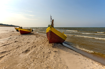 Krajobraz Morski, łodzie rybackie na pięknej plaży © janmiko