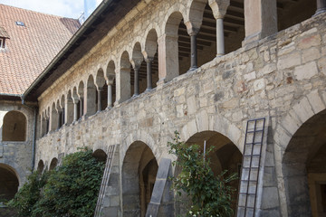 Fototapeta na wymiar Dom Hildesheim Innenhof