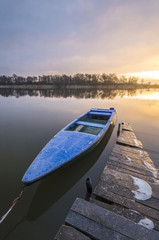 Przystań rzeczna w zimowej scenerii © Mike Mareen