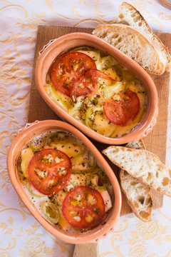 Baked cheese tomato-Greek specialty bujurdi