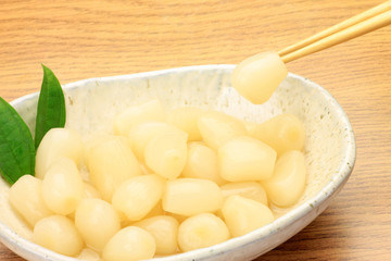 pickled shallot