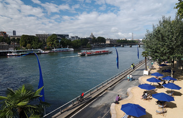 Fototapeta premium quai de Seine à Paris plage