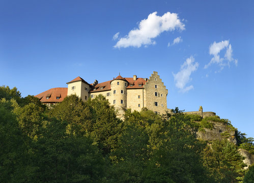 Rabenstein Bilder – Durchsuchen 2,490 Archivfotos, Vektorgrafiken und ...