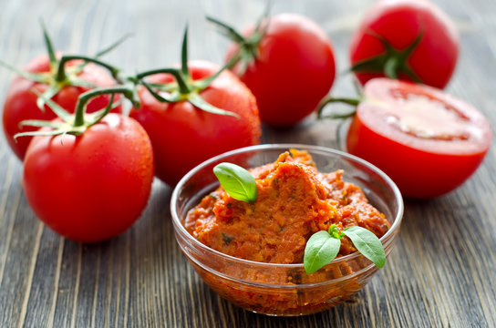Bruscetta in a bowl with basil and tomatoes