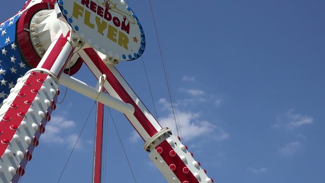 Spinning, Amusement Park Rides, Fun, Leisure