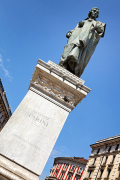 Giuseppe Parini Denkmal, Piazza Cordusio in Mailand