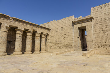 Fototapeta na wymiar Templo funerario de Ramsés III