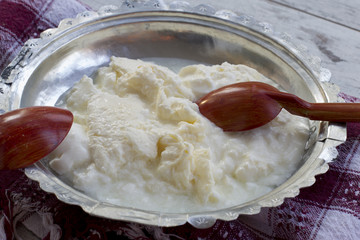 Yoğurt ve Bakır &Ccedil;anak