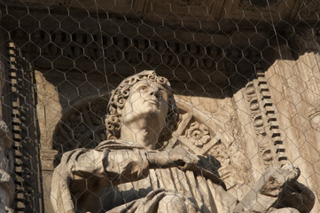 Duomo di Como - Statue