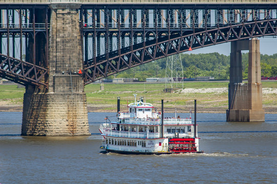 Boat on Mississippi River in St. Louis, USA