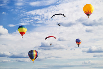 Fototapeta premium Flying in the blue sky