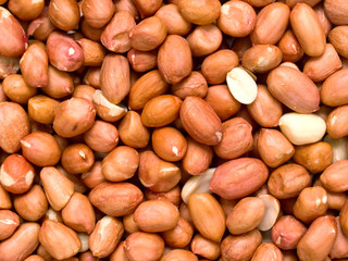 raw uncooked peanuts