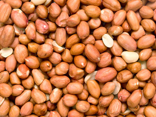 raw uncooked peanuts