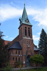 Fototapeta na wymiar St.-Lukas-Kirche in Lauenau