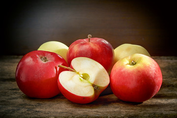 fresh red apples