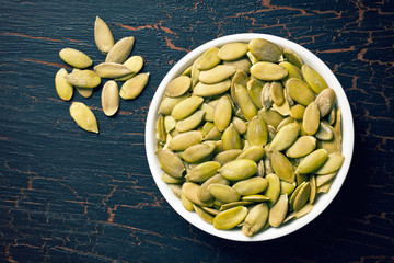 pumkin seeds in bowl